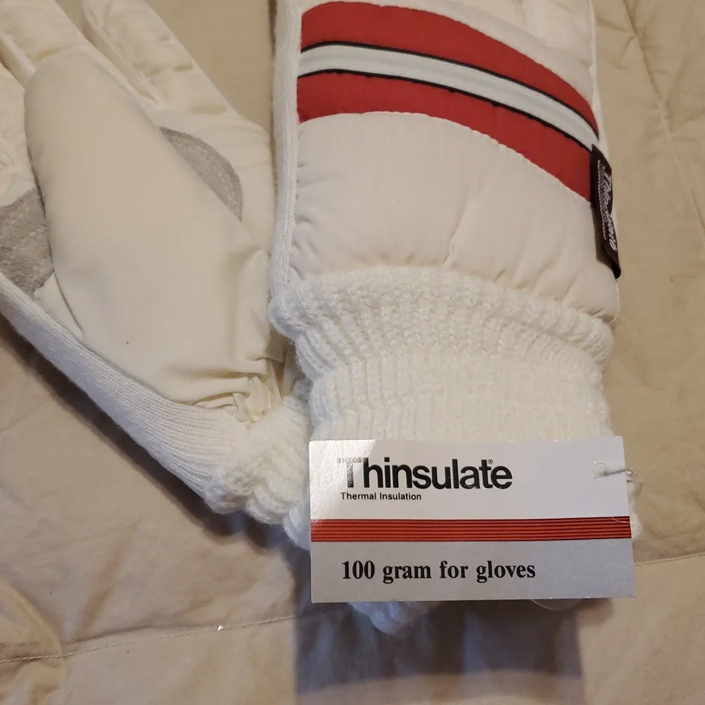3M Thinsulate Red and White Gloves Unisex
